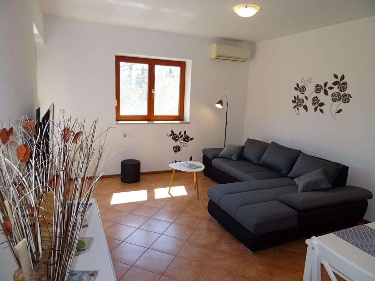 Apartment Erika Premantura Exteriér fotografie