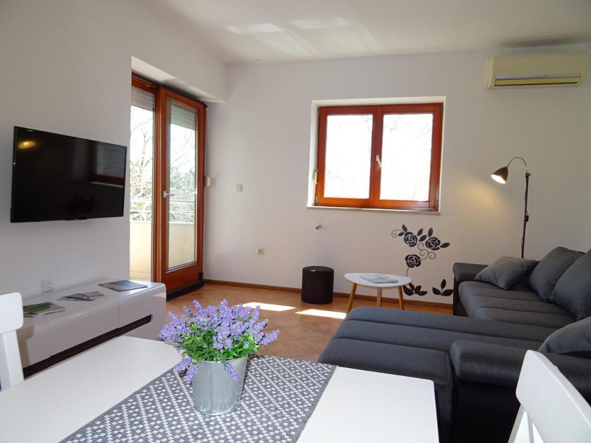Apartment Erika Premantura Exteriér fotografie
